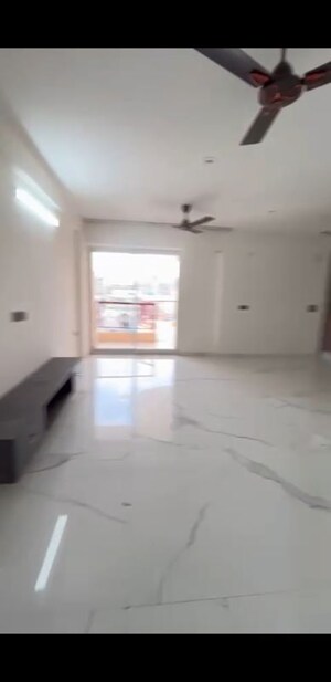 Room in 4 BHK Apartment at Emerald Anmol, Sector 88 – for Rent
