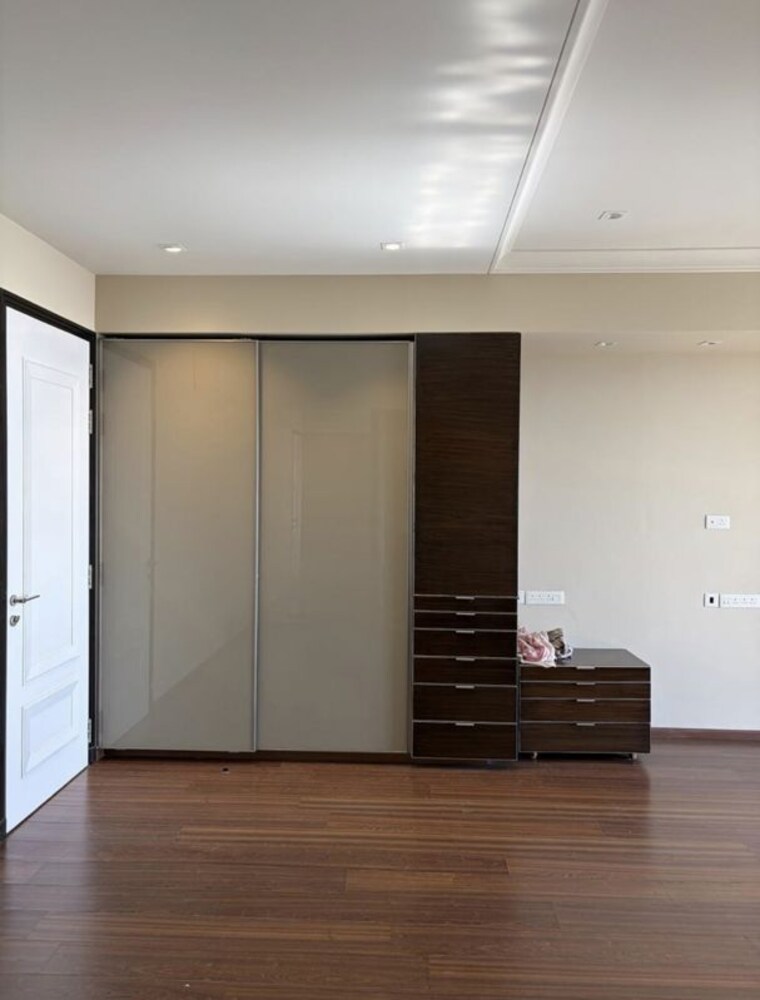 Room, bandra west 4 Bedroom 7000 Sq.Ft. Apartment In Bandra West Mumbai 10348189