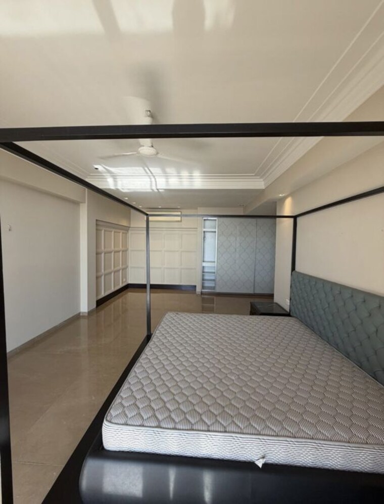 Room, bandra west 4 Bedroom 7000 Sq.Ft. Apartment In Bandra West Mumbai 10348189