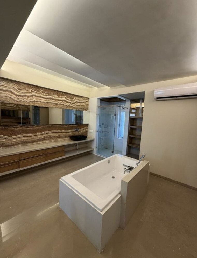Attached Bathroom, bandra west 4 Bedroom 7000 Sq.Ft. Apartment In Bandra West Mumbai 10348189
