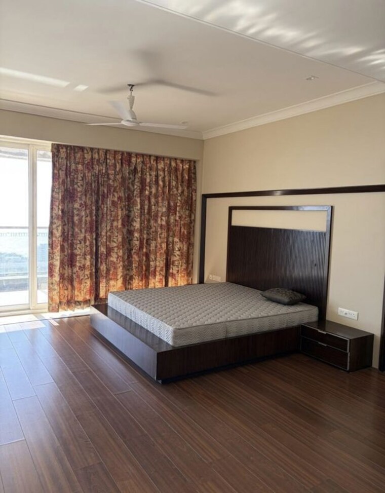 Room, bandra west 4 Bedroom 7000 Sq.Ft. Apartment In Bandra West Mumbai 10348189