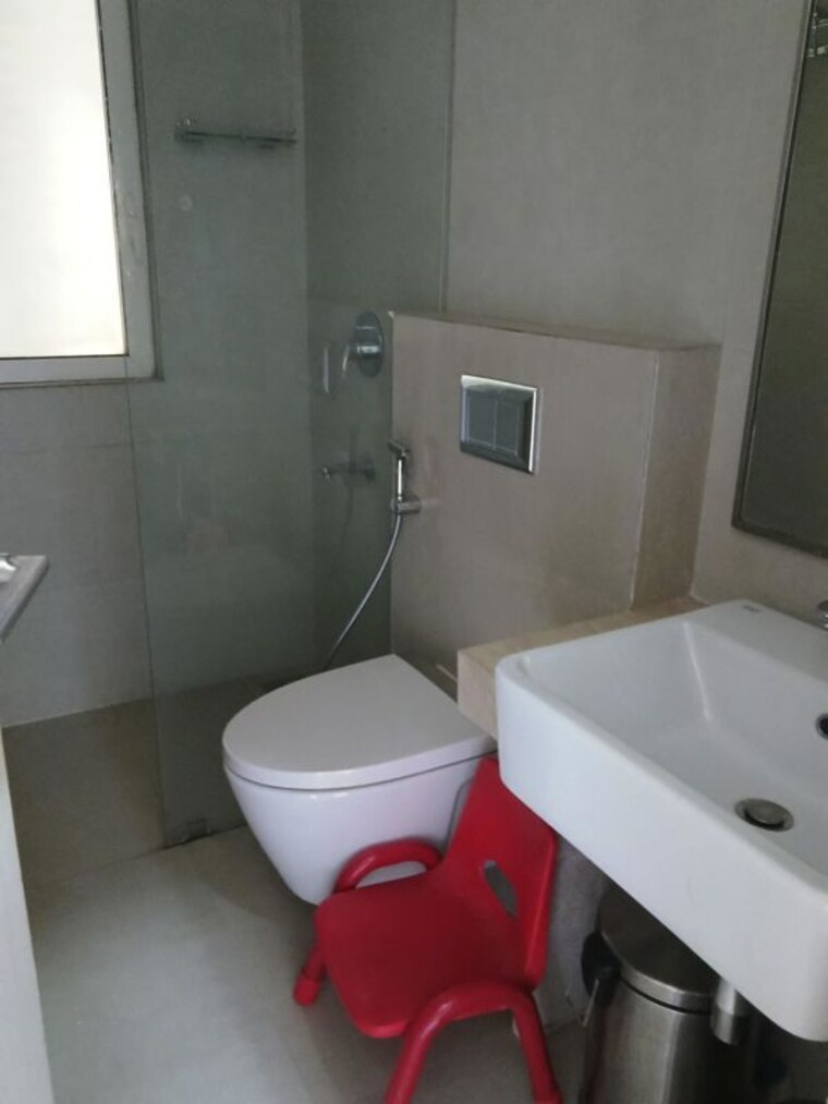 Bathroom, indiabulls-blu 3 Bedroom 3368 Sq.Ft. Apartment In Worli Mumbai 10348157