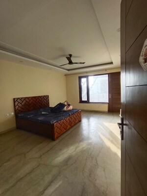 Bedroom in 5 BHK Builder Floor at Ardee City, Sector 52 – for Rent