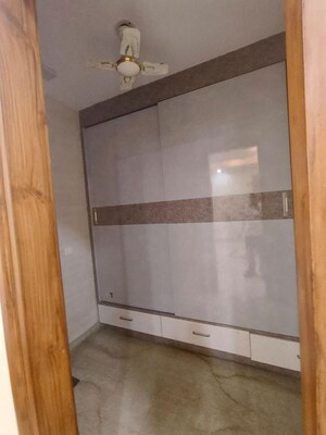 Bathroom in 5 BHK Builder Floor at Ardee City, Sector 52 – for Rent