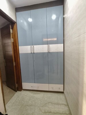 Bathroom in 5 BHK Builder Floor at Ardee City, Sector 52 – for Rent