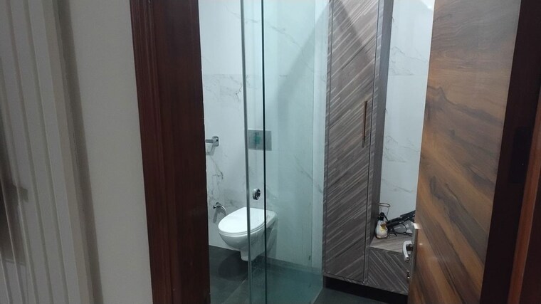 Bathroom, sector 16 3 Bedroom 2100 Sq.Ft. Builder Floor In Sector 16 Panchkula 10348203