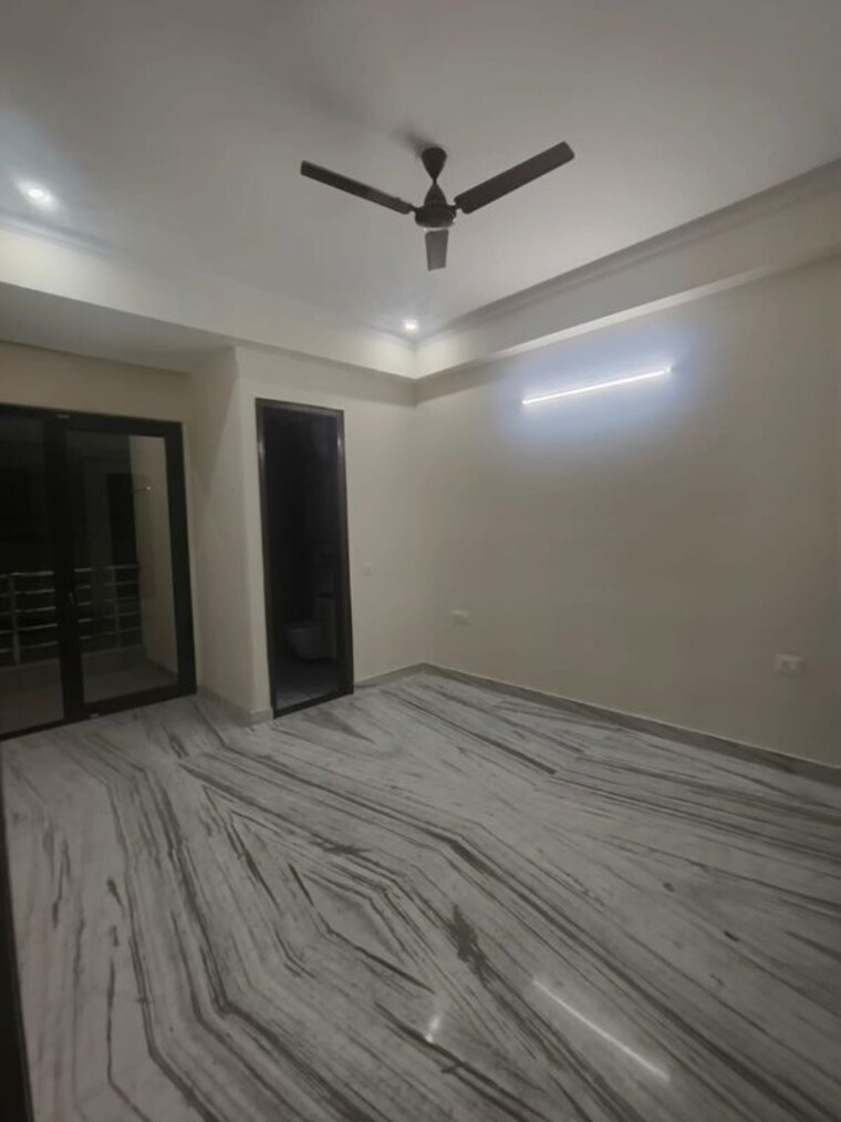 Room, sas-tower 3 Bedroom 2300 Sq.Ft. Builder Floor In Sector 38 Gurgaon 10348227