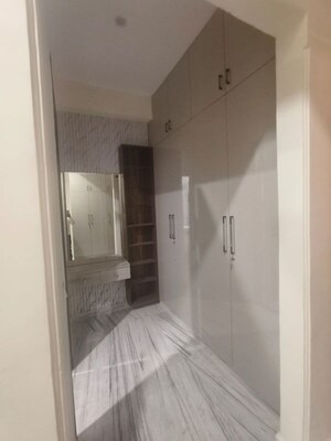 Bathroom in 3 BHK Builder Floor at SAS Tower, Sector 38 – for Rent