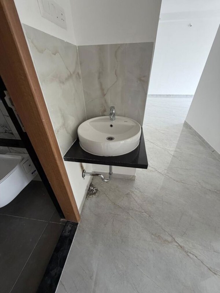 Bathroom, majestique-signature-towers 3 Bedroom 1298 Sq.Ft. Apartment In Balewadi Pune 10348231