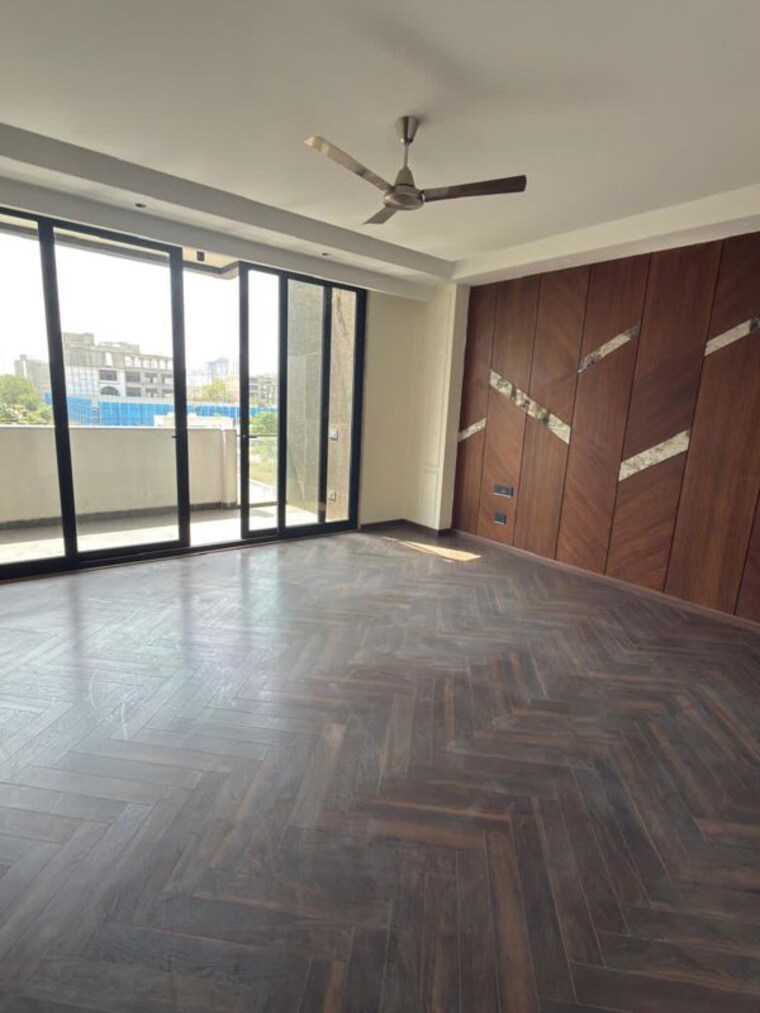 Bedroom, emaar-emerald-hills-phase-2 4 Bedroom 4500 Sq.Ft. Apartment In Sector 65 Gurgaon 10348260