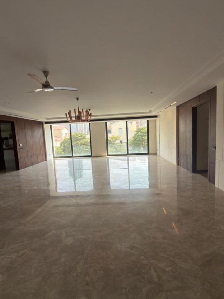 Living Room, emaar-emerald-hills-phase-2 4 Bedroom 4500 Sq.Ft. Apartment In Sector 65 Gurgaon 10348260