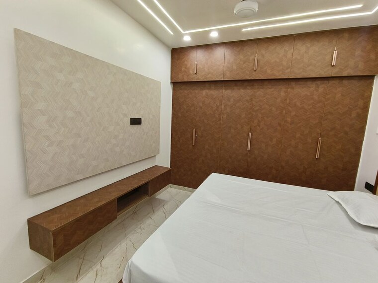 Master Bedroom, kalkaji 3 Bedroom 200 Sq.Yd. Apartment In Kalkaji Delhi 10348265