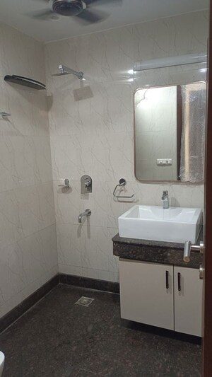Bathroom in 3 BHK Builder Floor at New Rajinder Nagar – for Rent