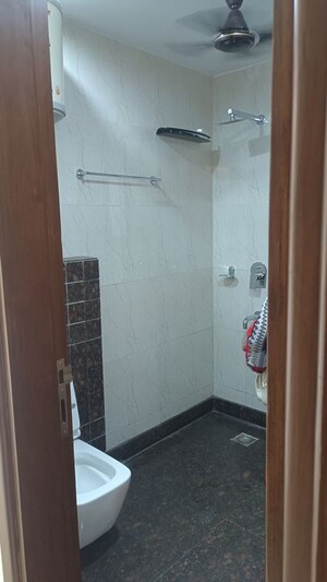 Bathroom in 3 BHK Builder Floor at New Rajinder Nagar – for Rent