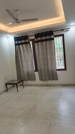 3 BHK + Pooja Room,Servant Room,Study Room,Extra Room,Store Room Builder Floor For Rent in New Rajinder Nagar