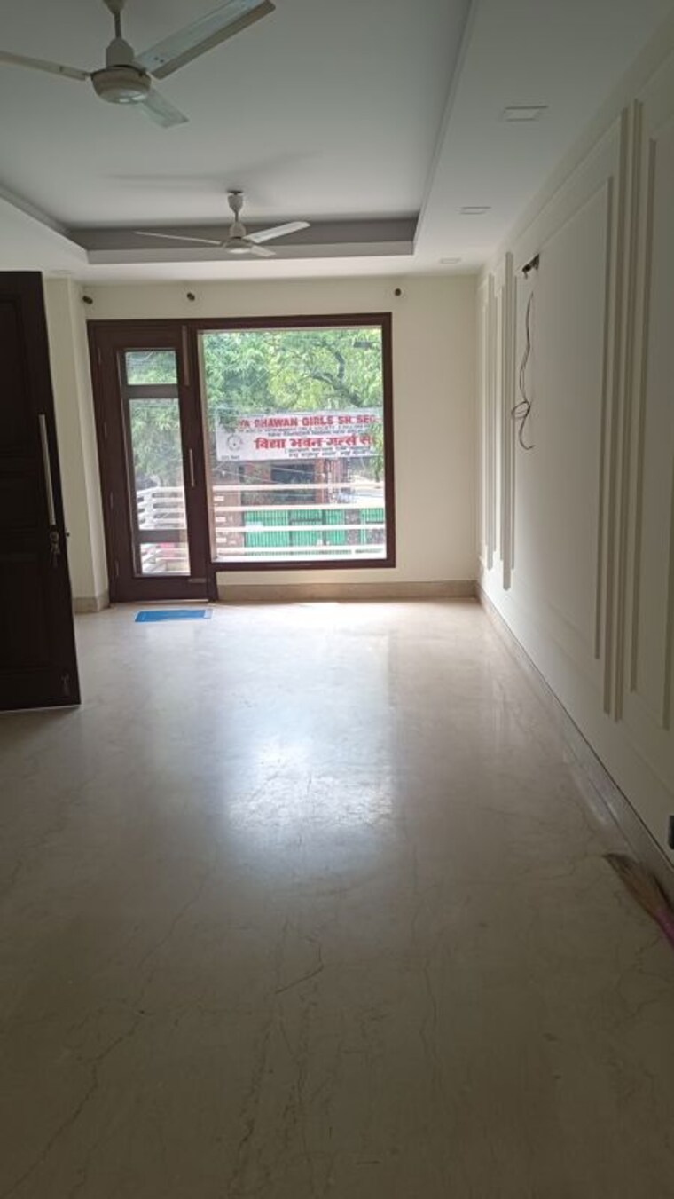 Room, new rajinder nagar 3 Bedroom 1830 Sq.Ft. Builder Floor In New Rajinder Nagar Delhi 10348293