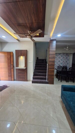 Living Room in 3 BHK Apartment at Manish Nagar – for Rent