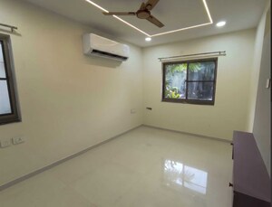 Room in 2 BHK Apartment at Frontline Seven, Kokapet – for Rent