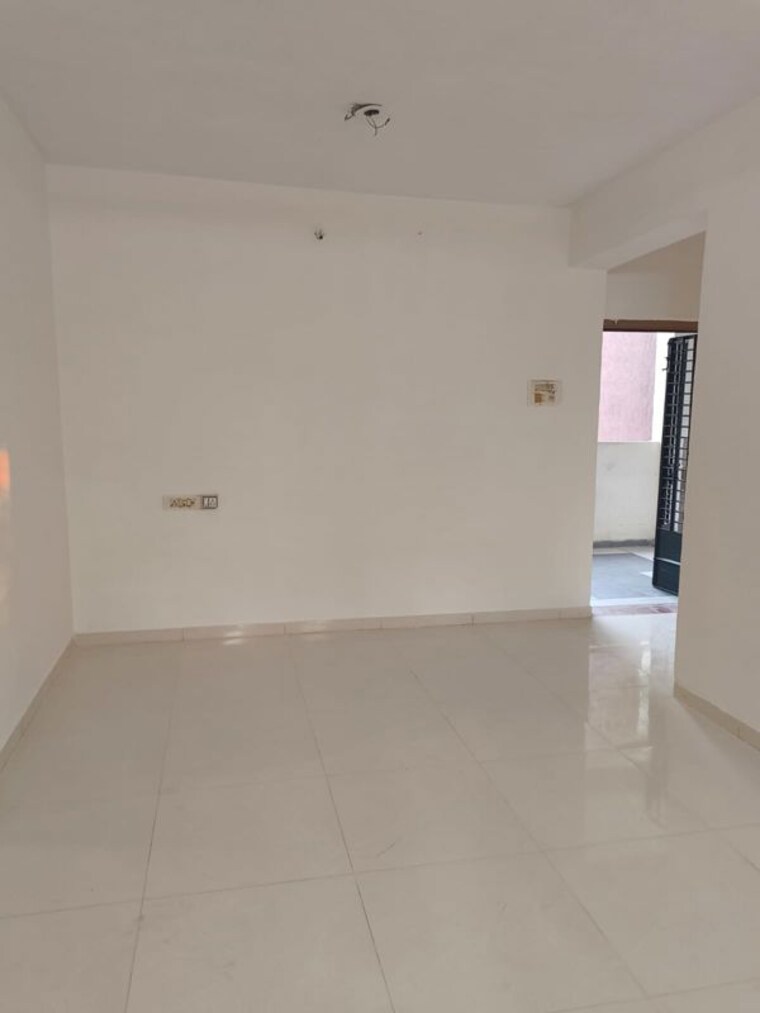 Room, adajan 2 Bedroom 1200 Sq.Ft. Apartment In Adajan Surat 10348338