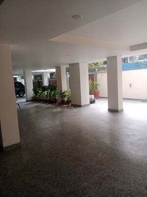 Parking in 4 BHK Builder Floor at Green Park Extension – for Rent