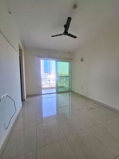3 BHK + Servant Room Apartment For Sale in Sector 4 Greater Noida