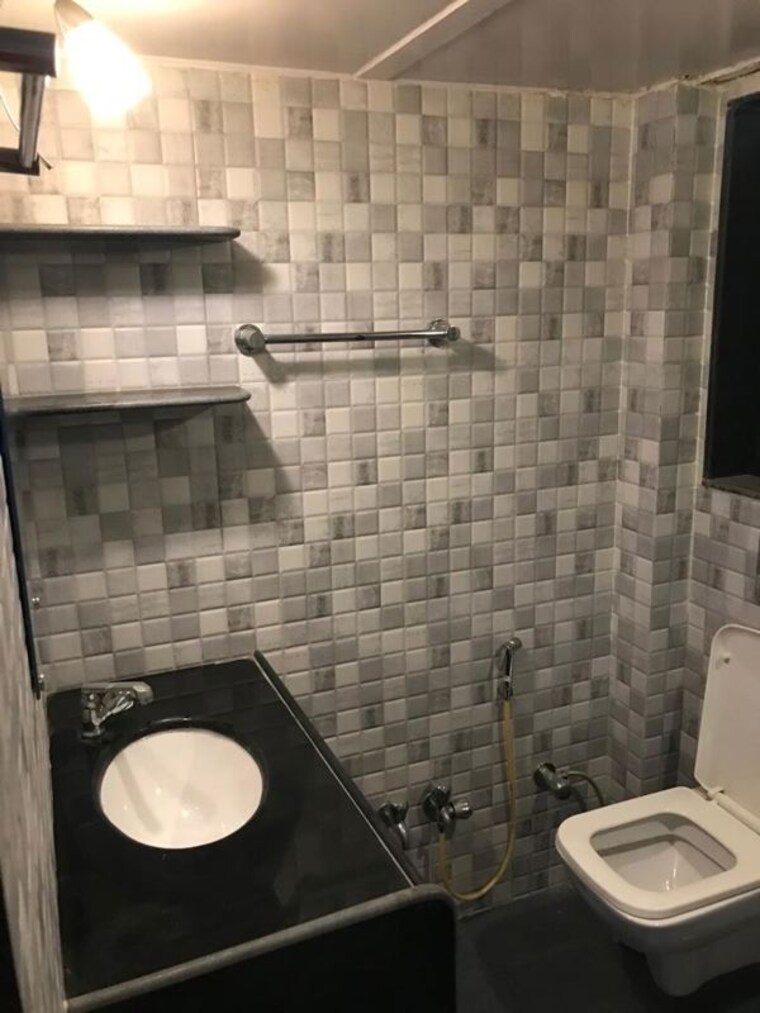 Bathroom, versova-manish-chs 1 Bedroom 500 Sq.Ft. Apartment In Andheri West Mumbai 10348367