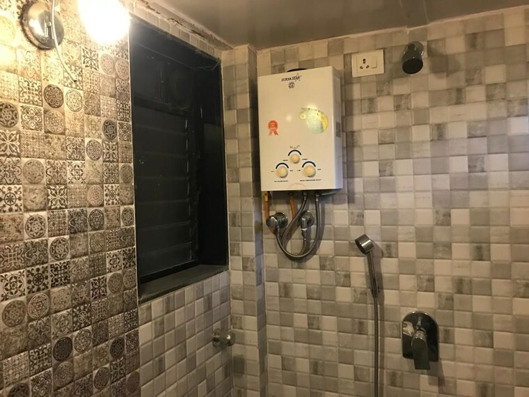 Bathroom, versova-manish-chs 1 Bedroom 500 Sq.Ft. Apartment In Andheri West Mumbai 10348367