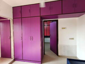 Room in 1 BHK Apartment at Usha Kiran CHS Andheri, Andheri West – for Rent