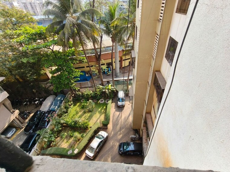Balcony, usha-kiran-chs-andheri 1 Bedroom 500 Sq.Ft. Apartment In Andheri West Mumbai 10348371