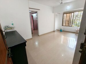Room in 1 BHK Apartment at Usha Kiran CHS Andheri, Andheri West – for Rent