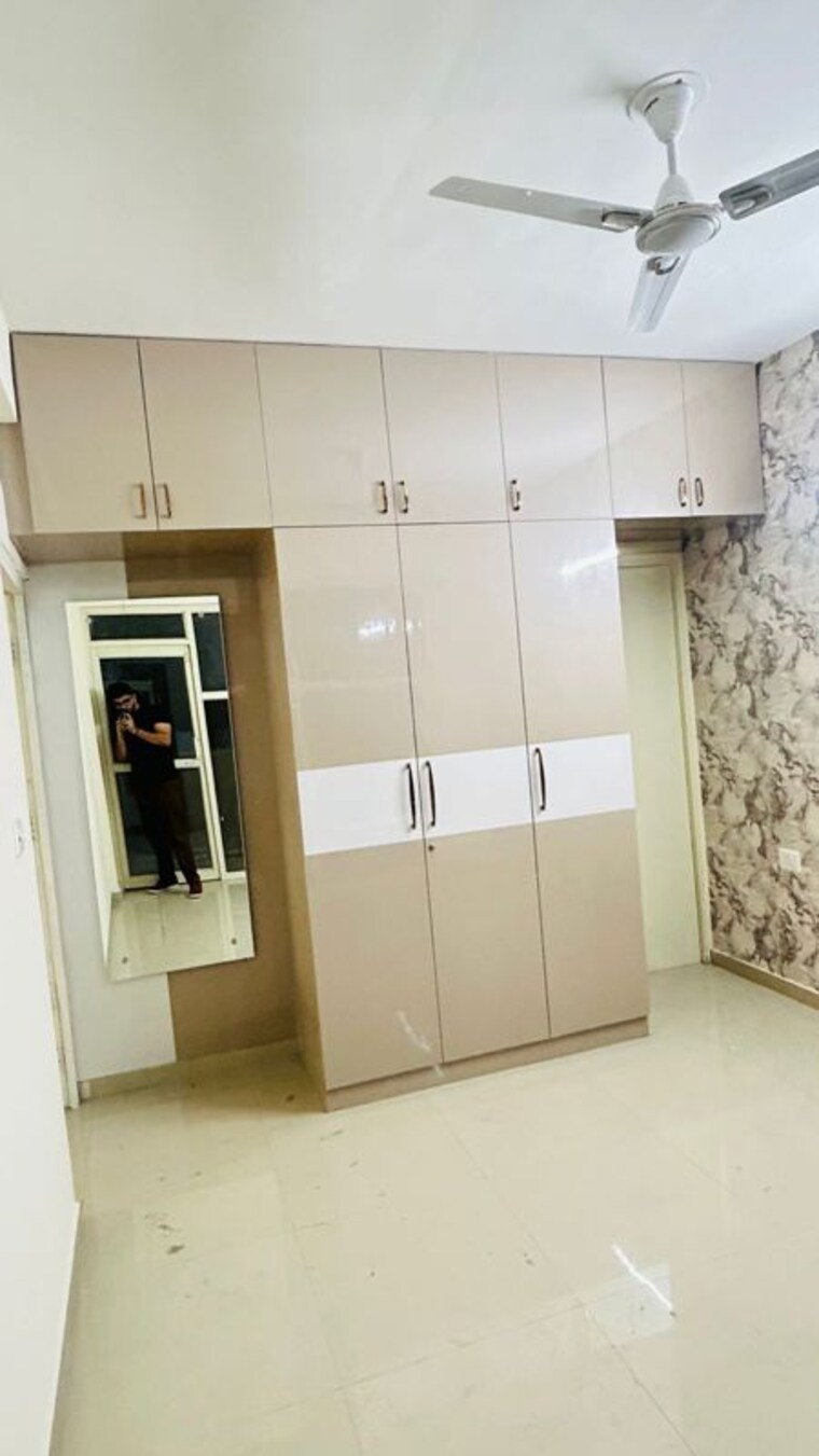 undefined, smart-world-orchard 2.5 Bedroom 1200 Sq.Ft. Builder Floor In Sector 61 Gurgaon 10348385