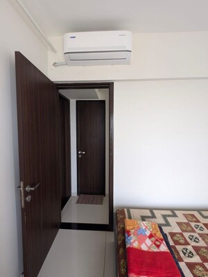 Room in 2 BHK Apartment at Yashwin Orizzonte, Kharadi – for Rent