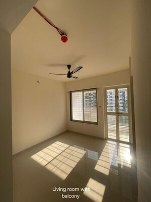 Room in 2 BHK Apartment at Royal Namoville, Balewadi – for Rent