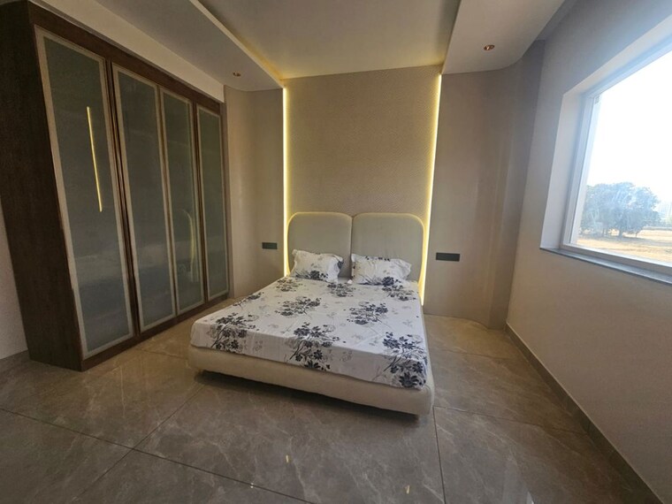 Bedroom, mrs-hi-greens 4 Bedroom 2300 Sq.Ft. Penthouse In Kishanpura Zirakpur 10348419