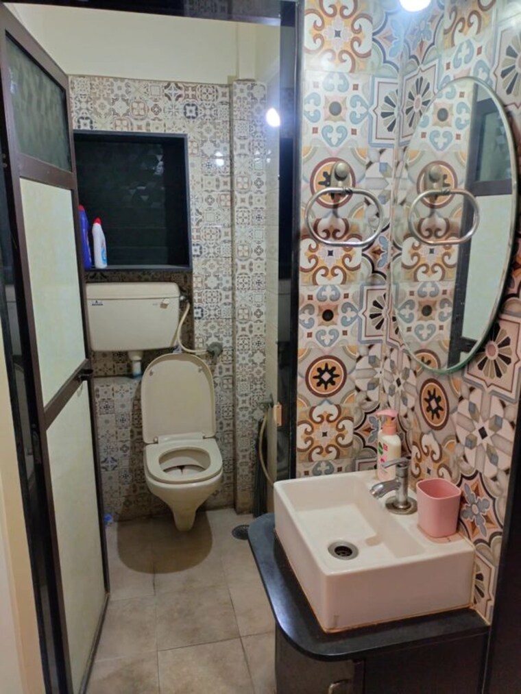 Bathroom, vasant-leela-apartment 1 Bedroom 420 Sq.Ft. Apartment In Ghodbunder Road Thane 10348451