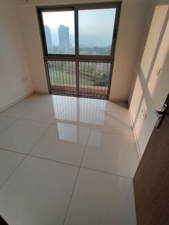 1 BHK + Pooja Room Apartment For Rent in Magarpatta City Heliconia