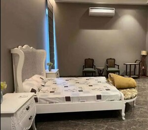 Team Area in 3 BHK Apartment at Rishita Manhattan, Gomti Nagar – for Rent