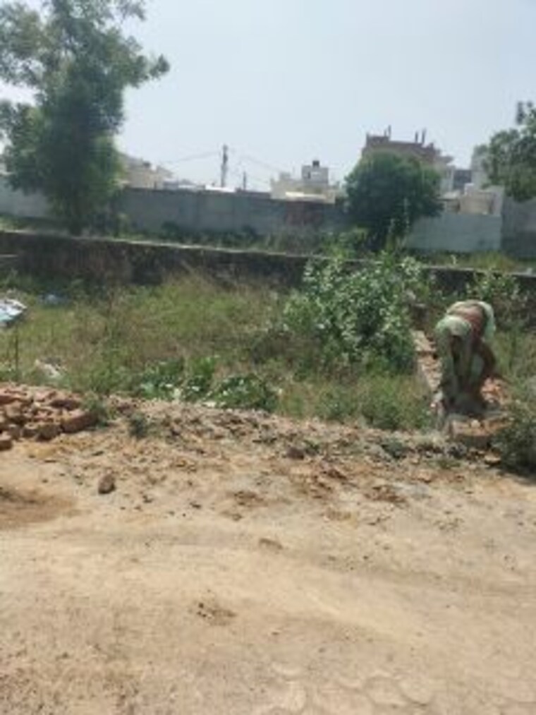 undefined, sector 10  100 Sq.Yd. Plot In Sector 10 Noida 10348485