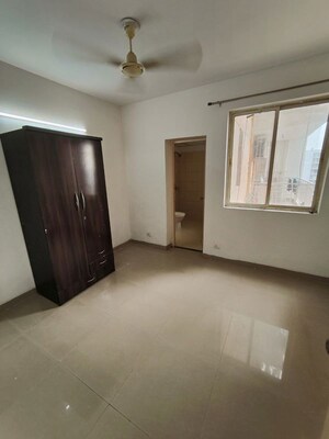 Room in 2 BHK Apartment at OP Floridaa, Sector 82 – for Sale