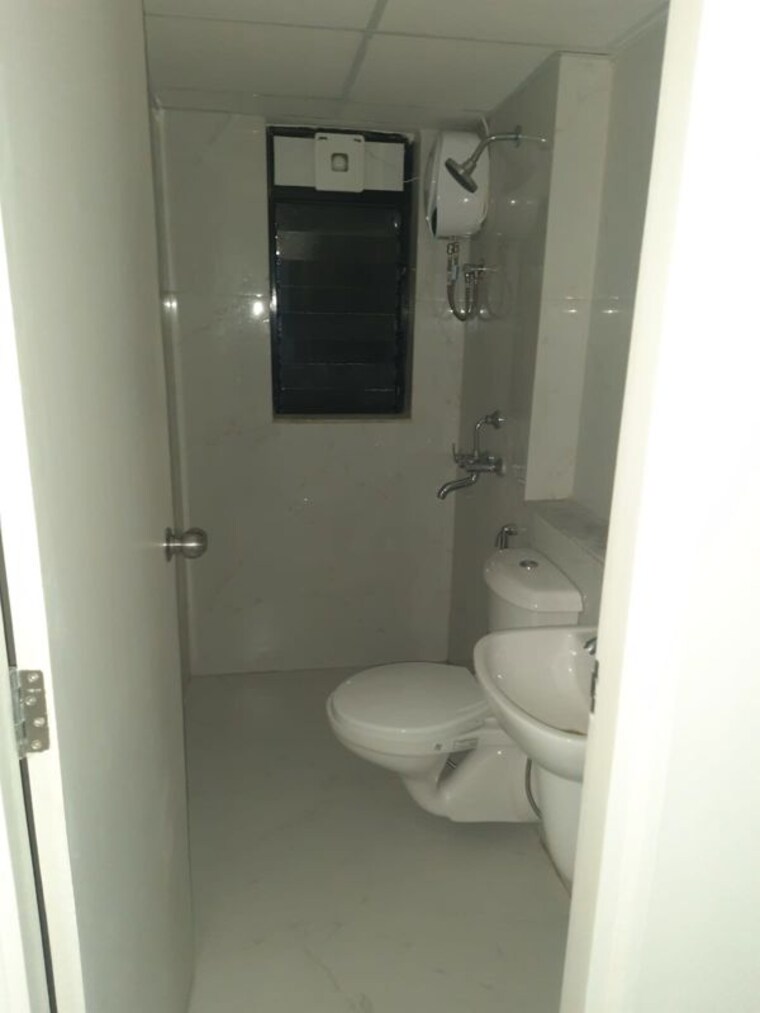 Bathroom, birla-vanya 1.5 Bedroom 661 Sq.Ft. Apartment In Kalyan West Thane 10348517
