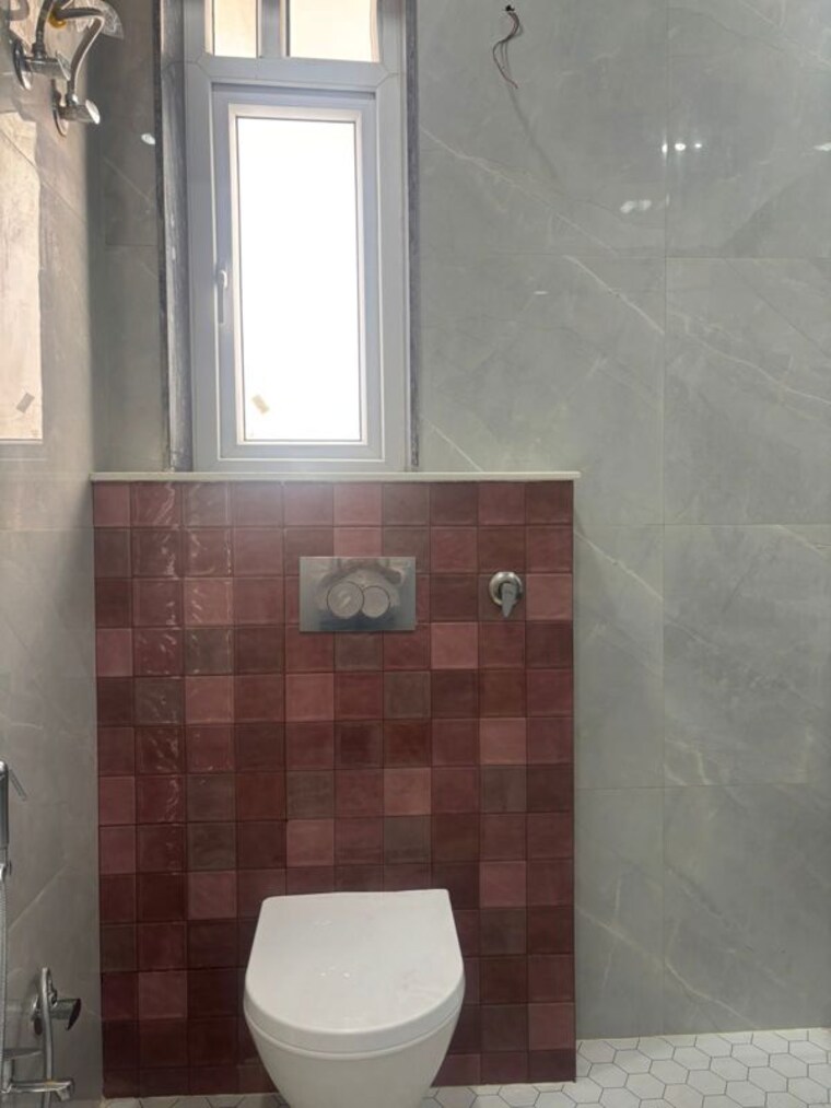 Bathroom, unitech-aspen-greens 4 Bedroom 4000 Sq.Ft. Villa In Sector 50 Gurgaon 10348530