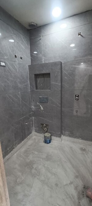 Bathroom in 3 BHK Builder Floor at Rohini Sector 7 – for Sale