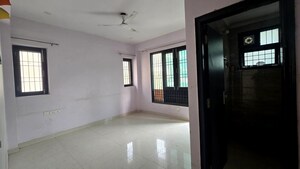 Room in 2 BHK Builder Floor at Sector 39 – for Rent