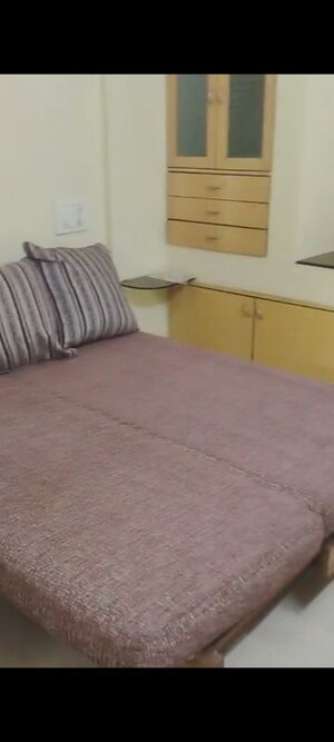 Room in 2 BHK Apartment at Dosti Acres Aster, Wadala East – for Sale