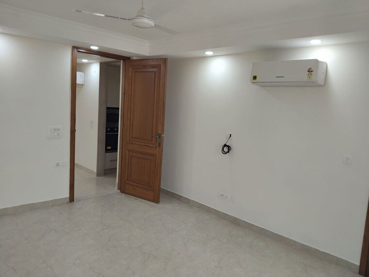 Room, safdarjung enclave 4 Bedroom 2250 Sq.Ft. Builder Floor In Safdarjung Enclave Delhi 10348665