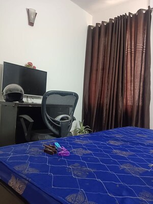 Team Area in 2.5 BHK Apartment at Gaur City 7th Avenue, Sector 4 Greater Noida – for Sale