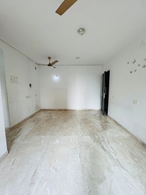 Room in 1 BHK Apartment at Hiranandani Estate Rodas Enclave, Ghodbunder Road – for Rent