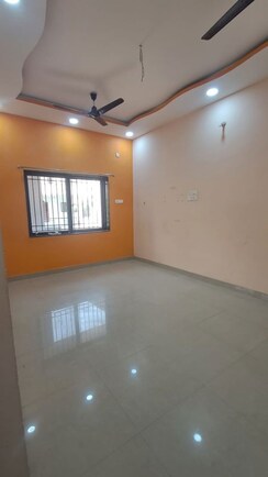 2 BHK + Pooja Room Builder Floor For Rent in Telibandha