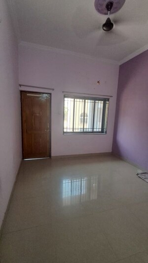 Room in 2 BHK Builder Floor at Telibandha – for Rent