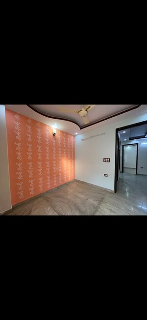 Bedroom in 3 BHK Builder Floor at Tughlakabad Extension – for Sale